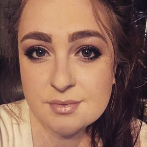 Meet your Posher, Angelica